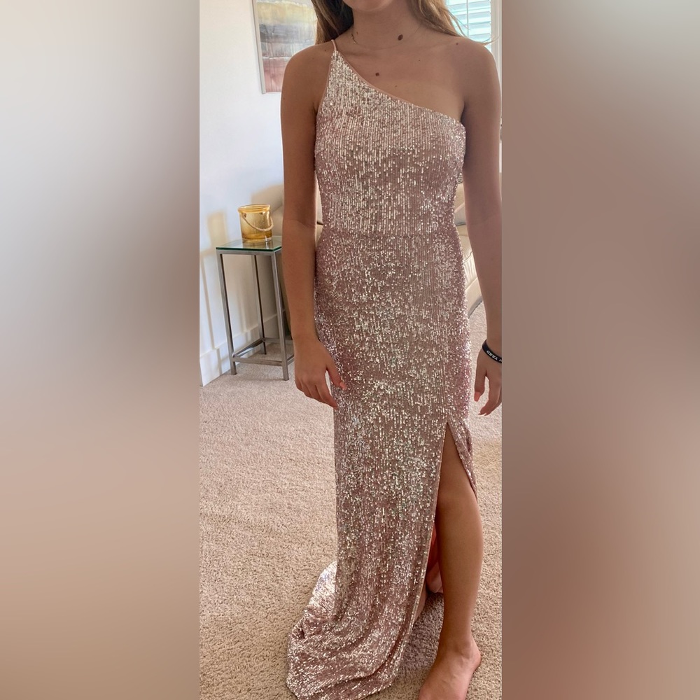Xscape sequin prom dress size 4 NWT